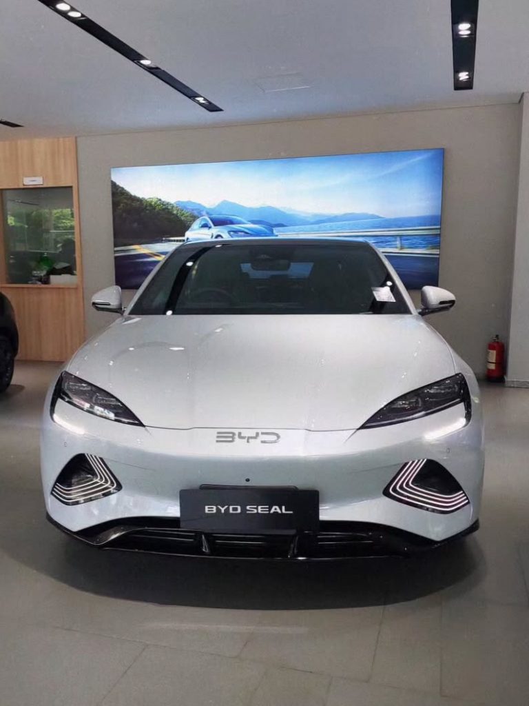 Promo BYD Seal 2026 Harga Spesifikasi White 7a
