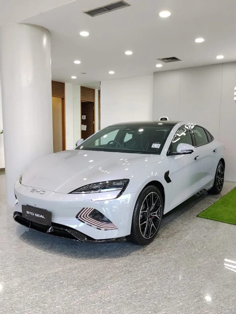 New BYD Seal Performance AWD 2026 Indonesia White 1b
